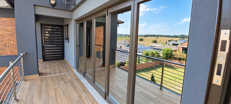 5 Bedroom Property for Sale in Middelburg Eastern Cape